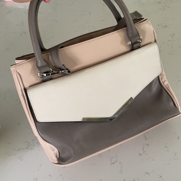 Nine West Purse Like New! - Picture 2 of 8